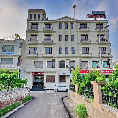 Vivo Hotels Джаландхар Екстер'єр фото