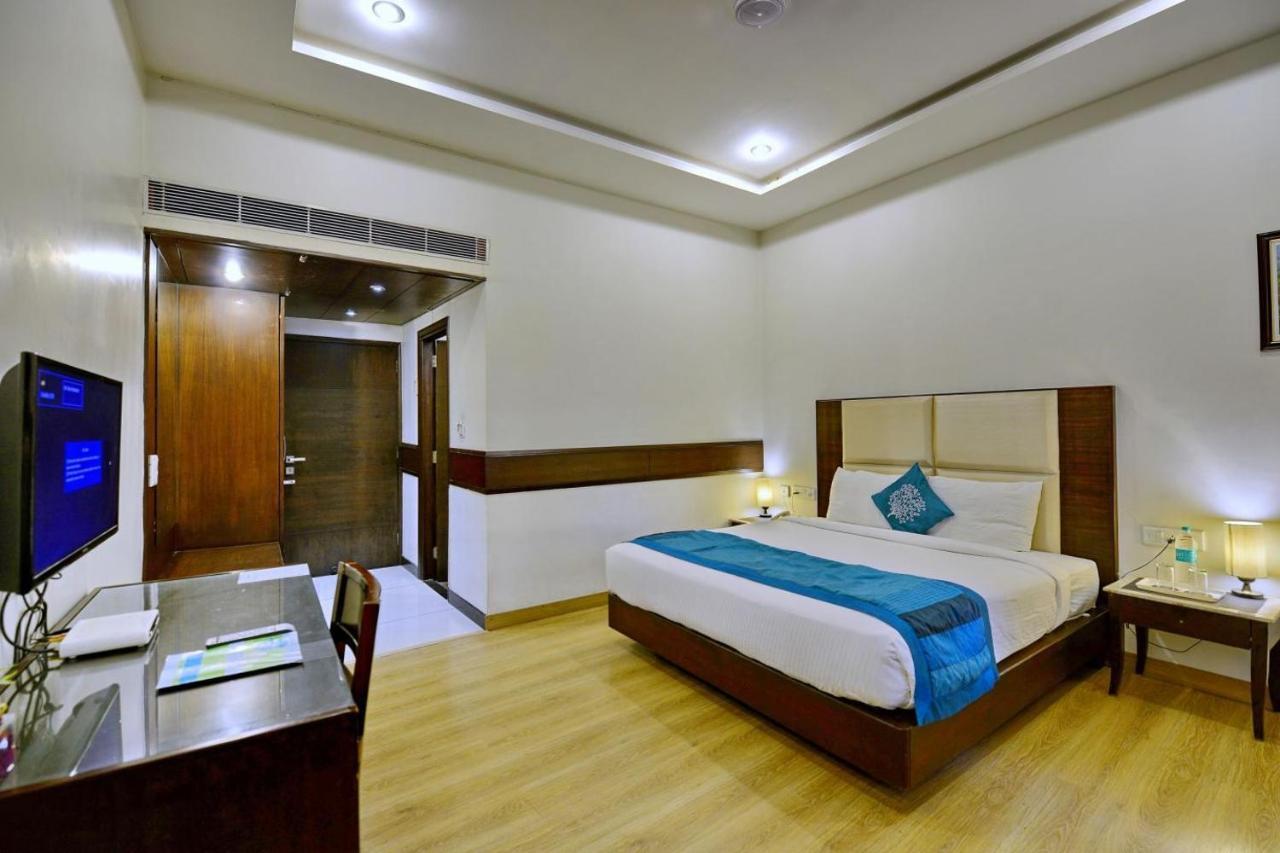Vivo Hotels Джаландхар Екстер'єр фото